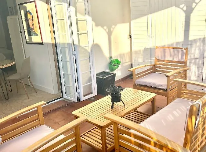 El Patio De Cruz Conde 아파트